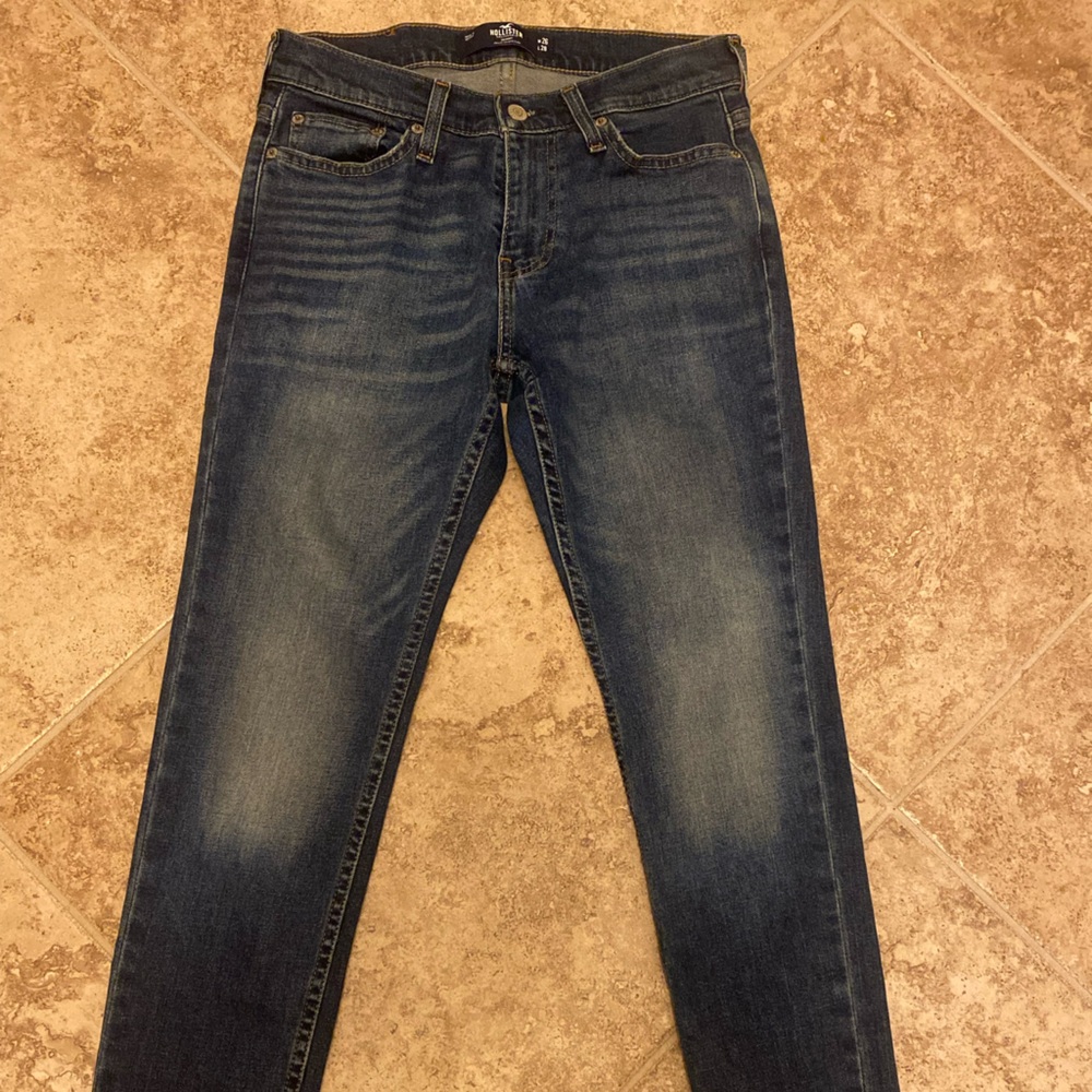 Hollister Epic Flex Skinny Straight Jeans, Size 28 x 32 EXCELLENT condition